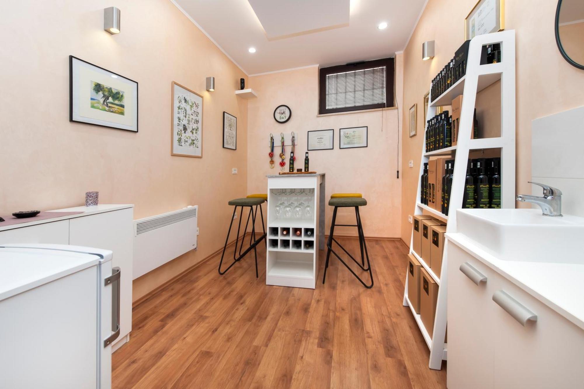 Olea Magica Apartments Ровинь Экстерьер фото