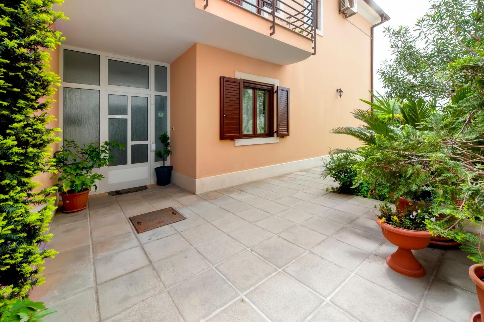 Olea Magica Apartments Ровинь Экстерьер фото