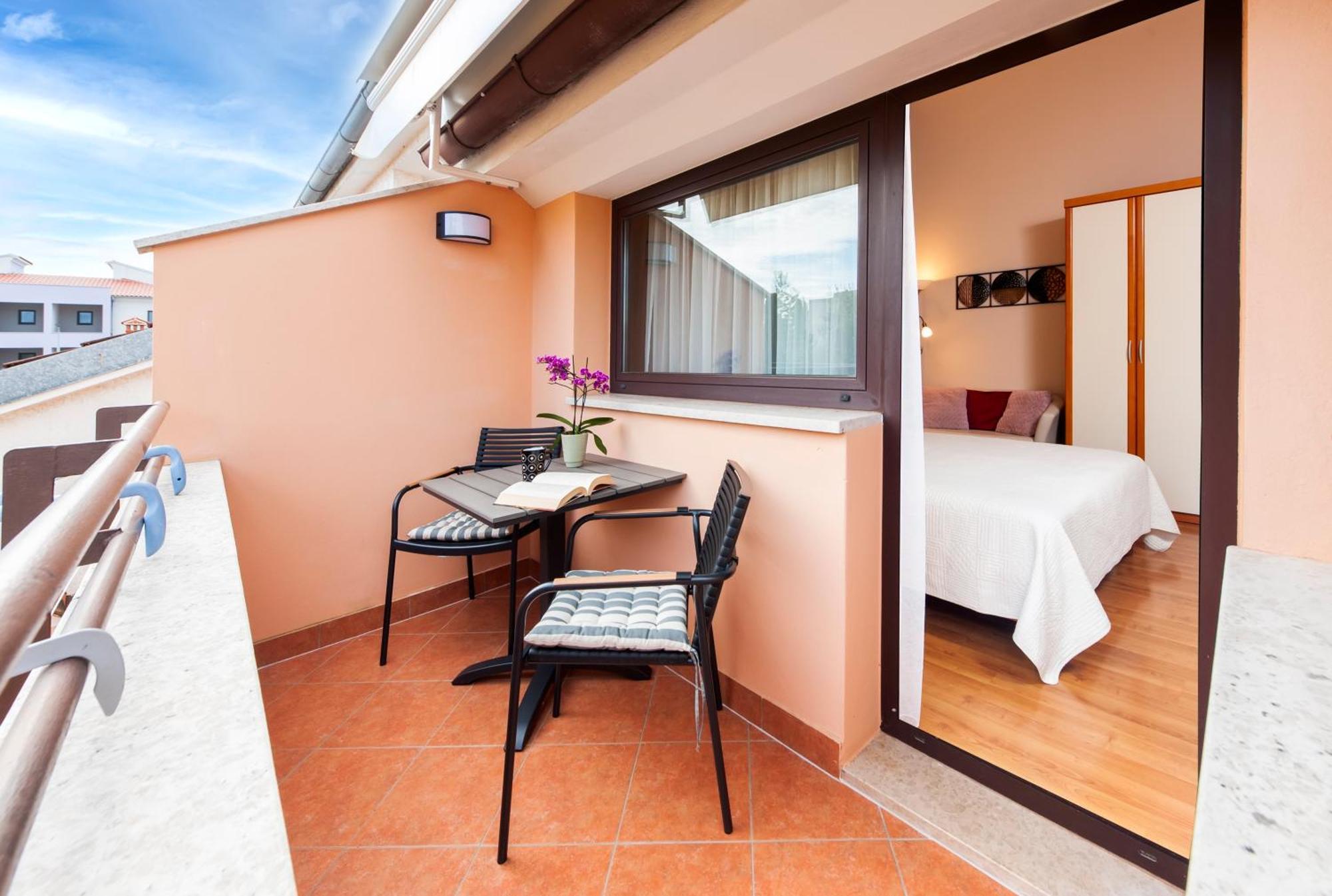 Olea Magica Apartments Ровинь Экстерьер фото