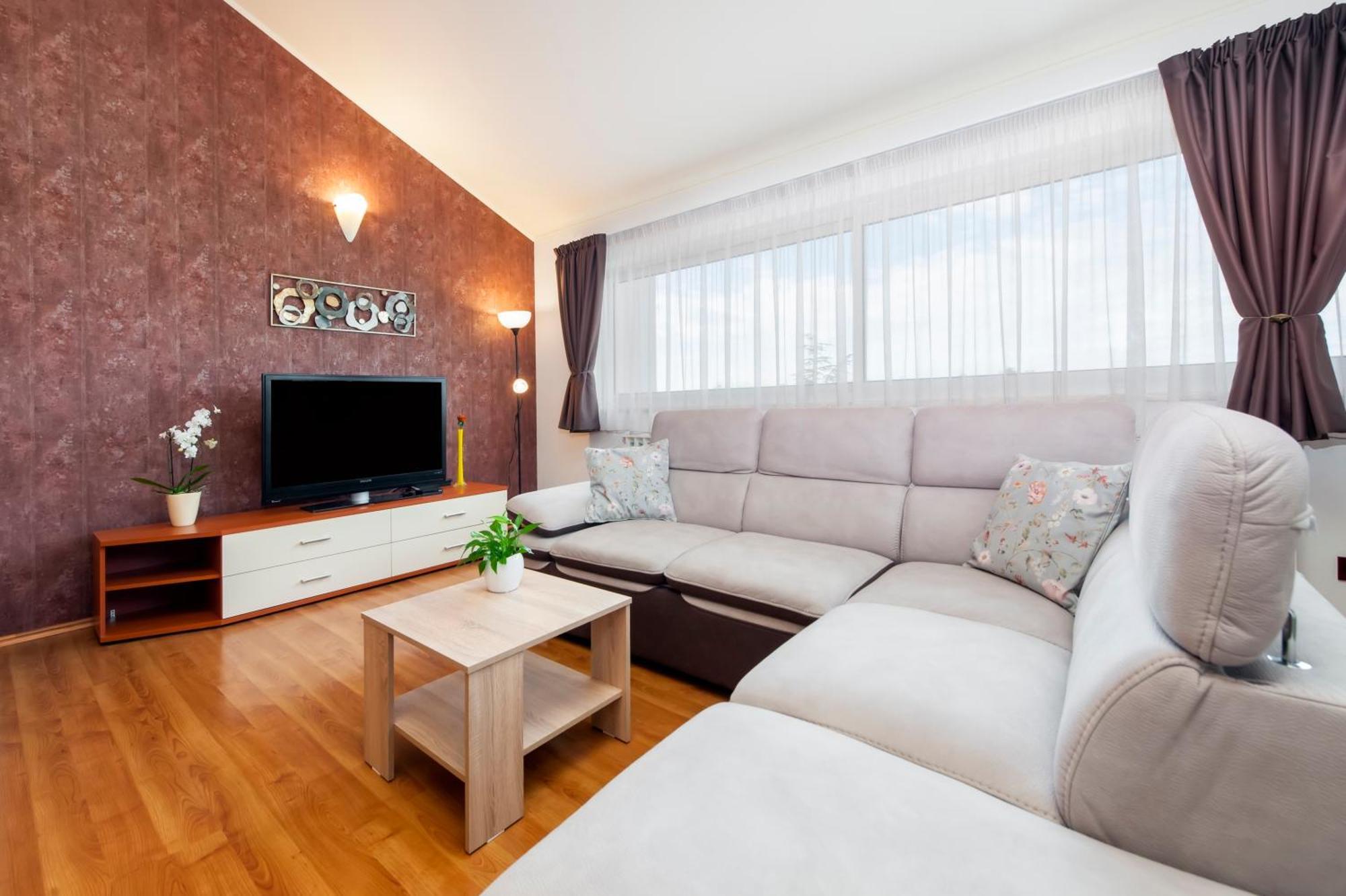 Olea Magica Apartments Ровинь Экстерьер фото